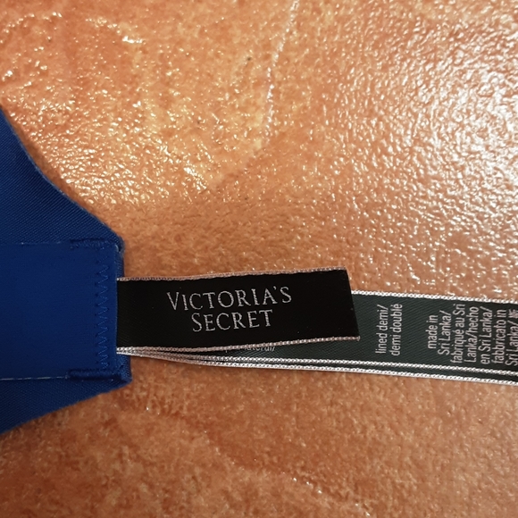 Victoria's Secret Blue Bra - Picture 6 of 8